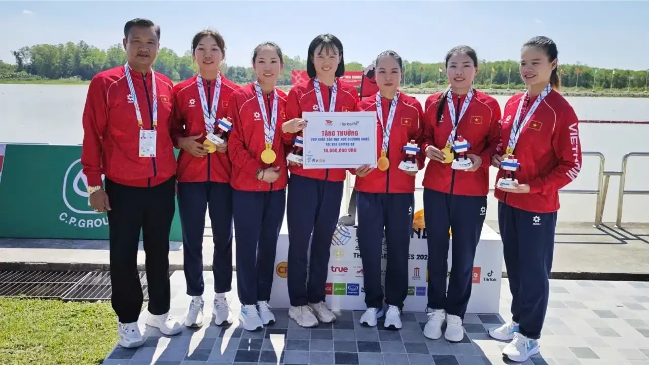 Đua thuyền giành huy chương đầu tiên trong ngày 16/12